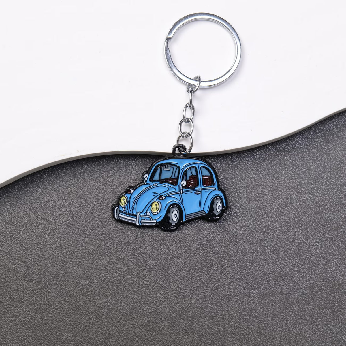VW Beetle 2D keyring (2 colours Available)