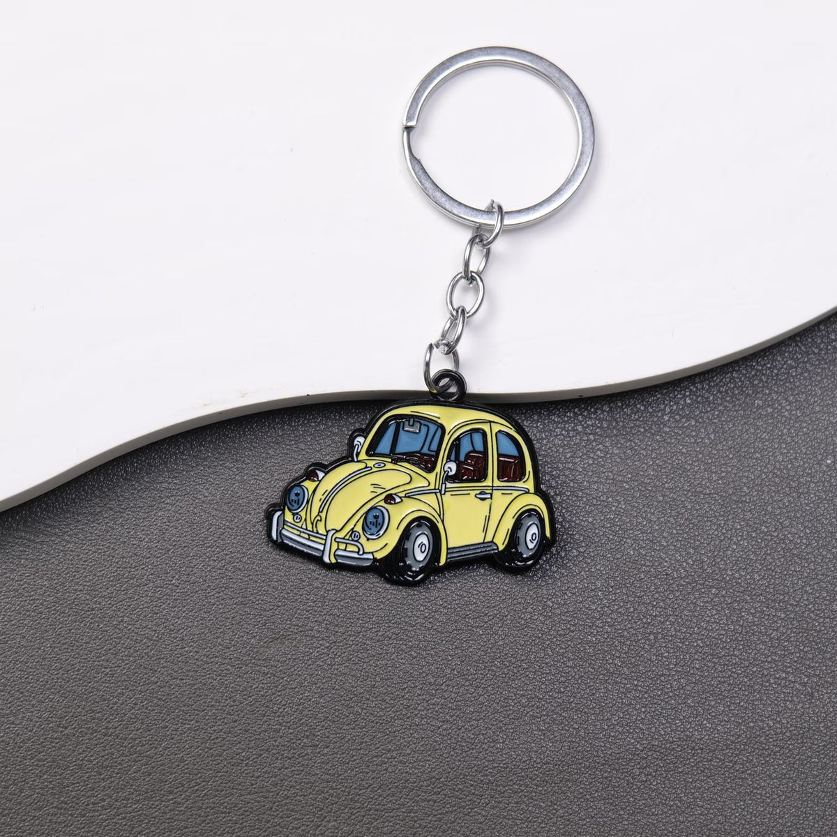 VW Beetle 2D keyring (2 colours Available)